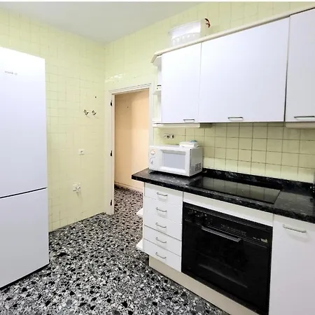 1- Happy Days Beach Center Mercado Homestay Alicante